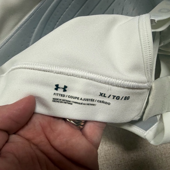 Under Armour Women's Sports Bra - Picture 3 of 3